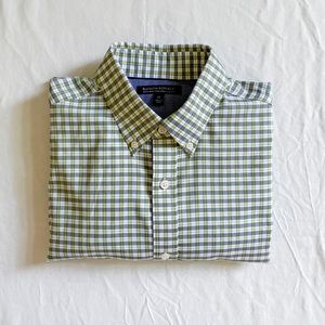 Banana Republic Non Iron Slim Fit Shirt (Medium)
